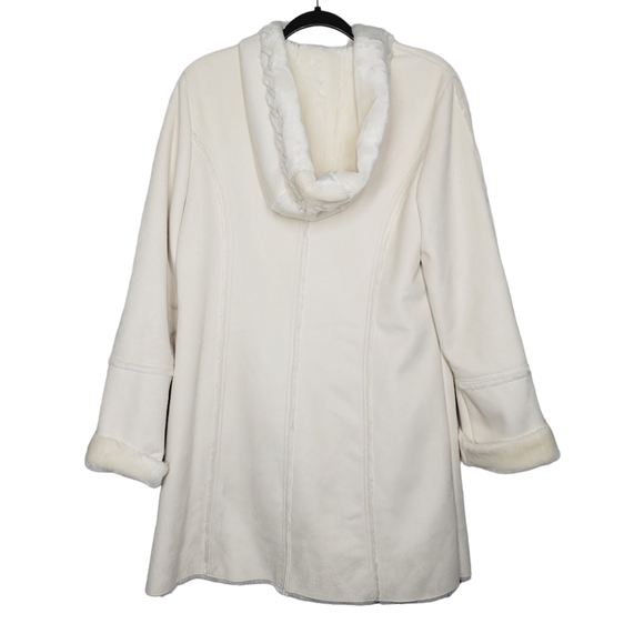 Coldwater Creek Women's Winter Whipstitch Faux Fur Coat - Picture 4 of 9